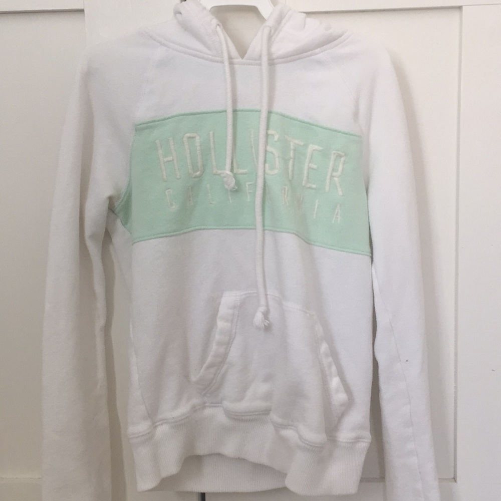 Holister sweatshirt